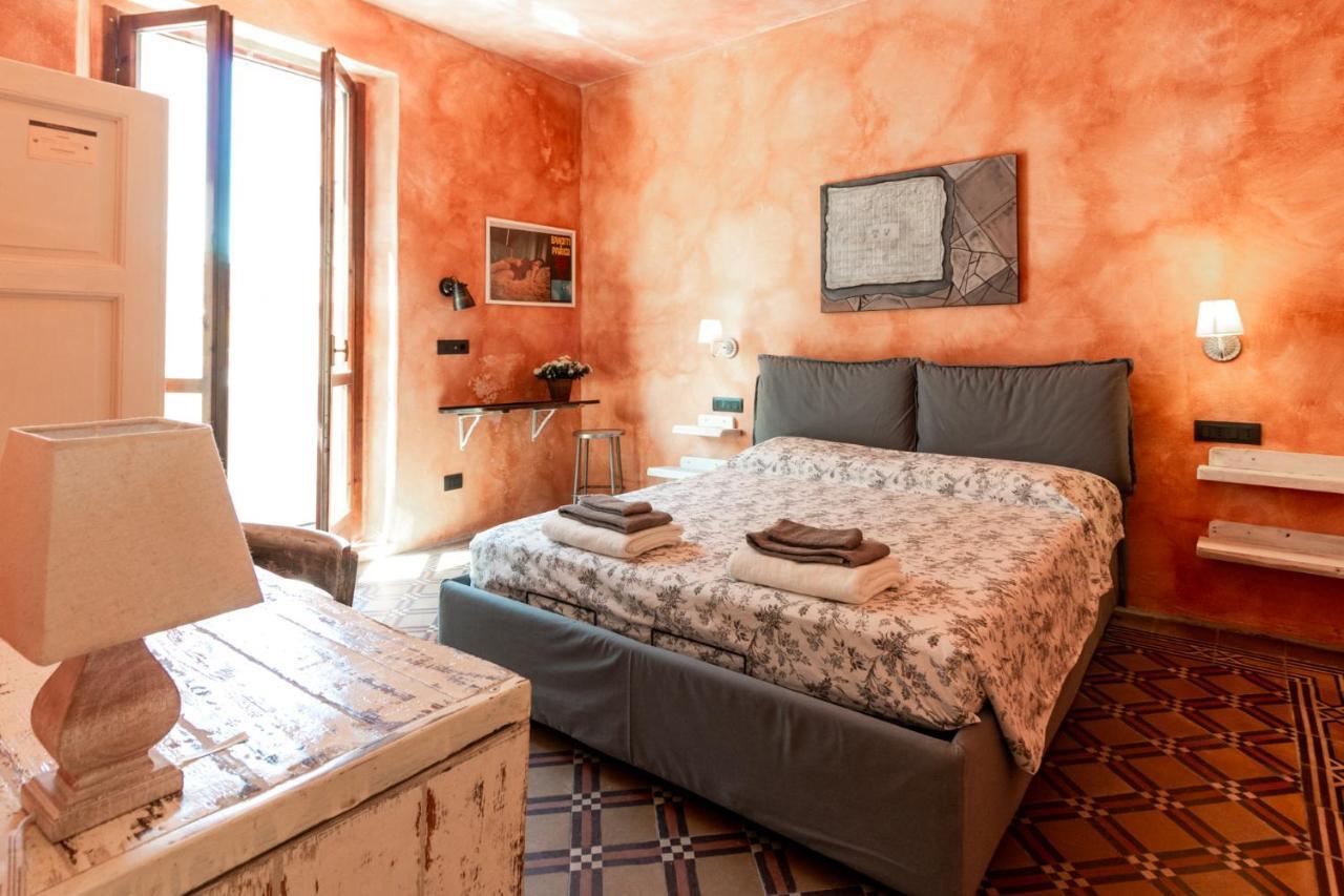 La Locanda Del Teatro Milan Bagian luar foto