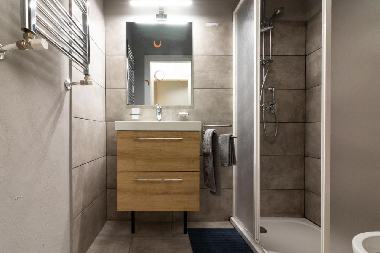 La Locanda Del Teatro Milan Bagian luar foto