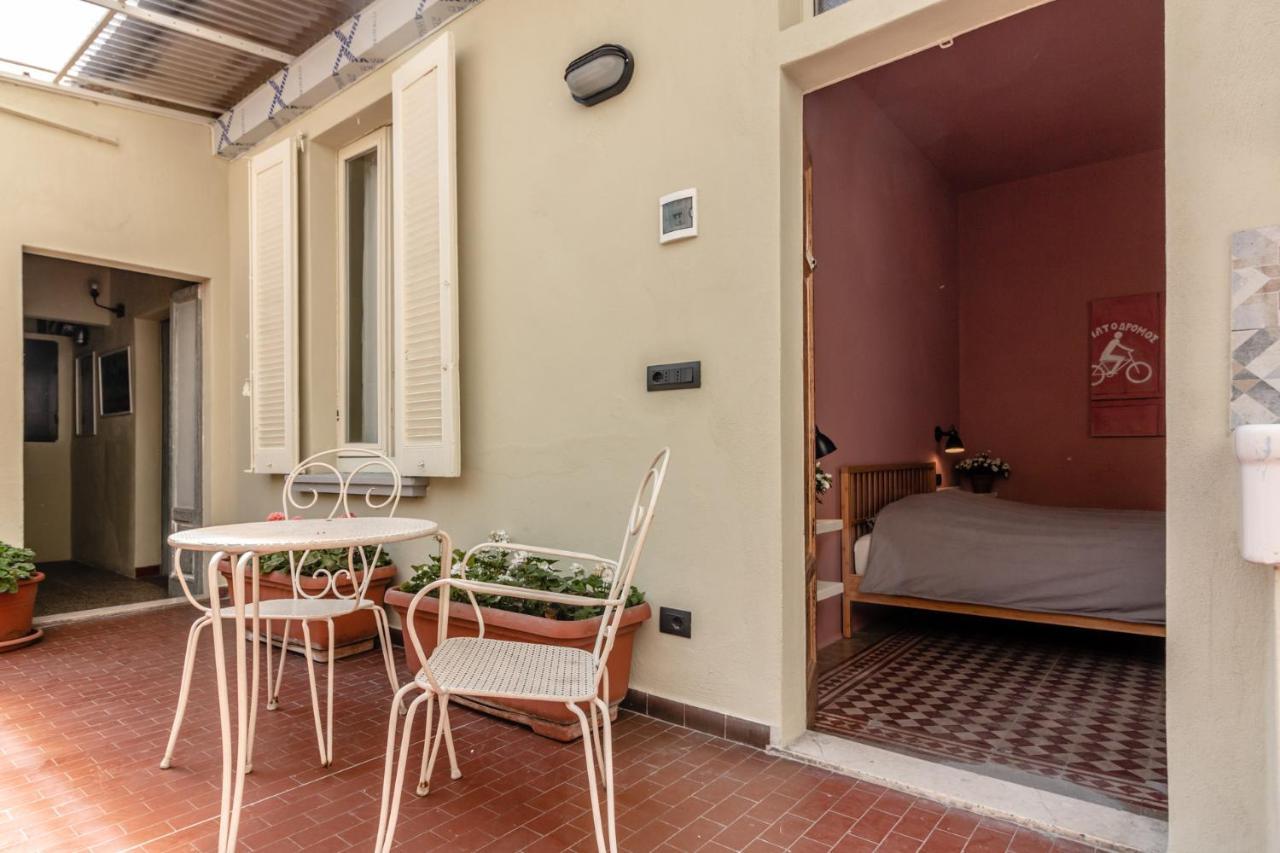 La Locanda Del Teatro Milan Bagian luar foto