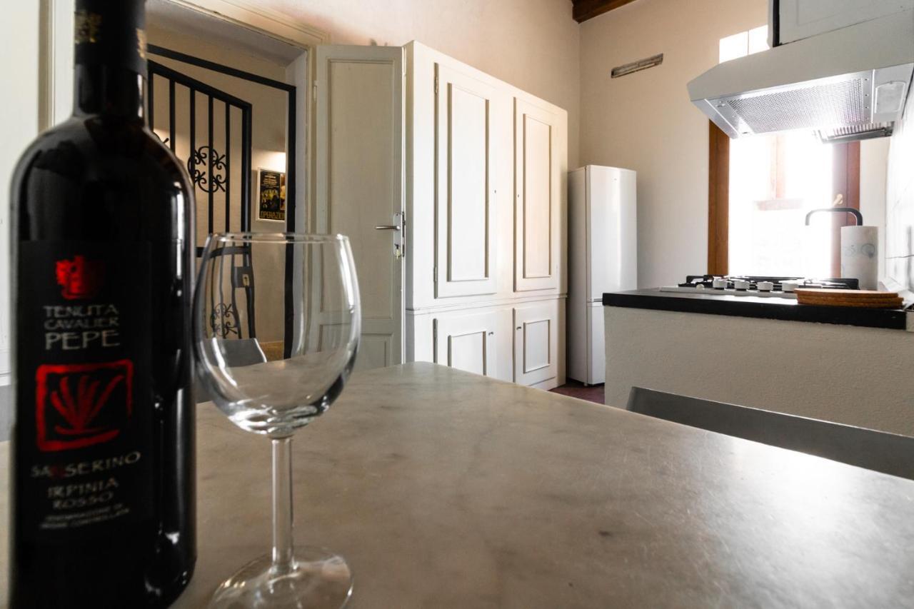 La Locanda Del Teatro Milan Bagian luar foto