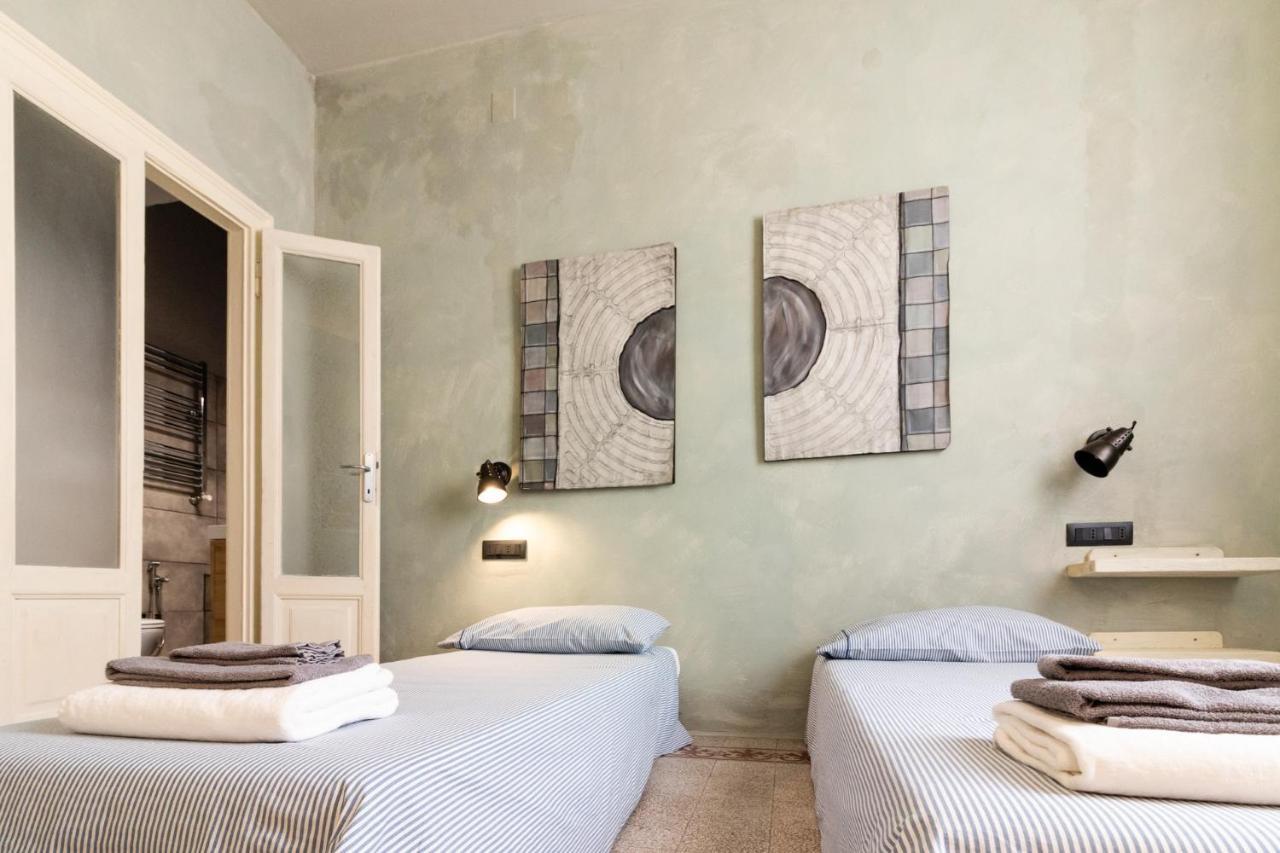 La Locanda Del Teatro Milan Bagian luar foto